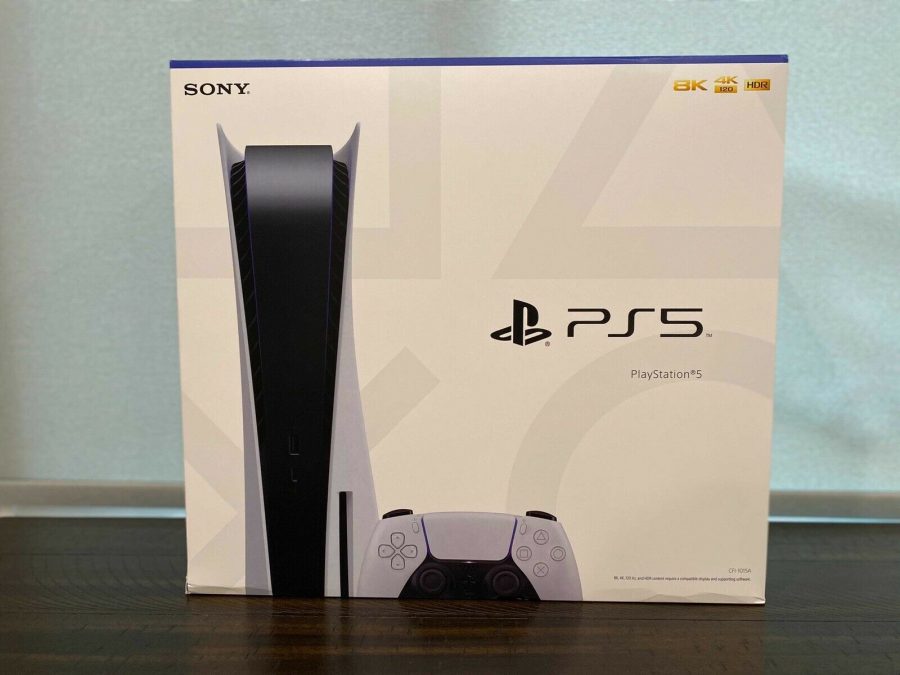 Scammers+are+Selling+The+PS5+Box+and+Pictures+on+eBay