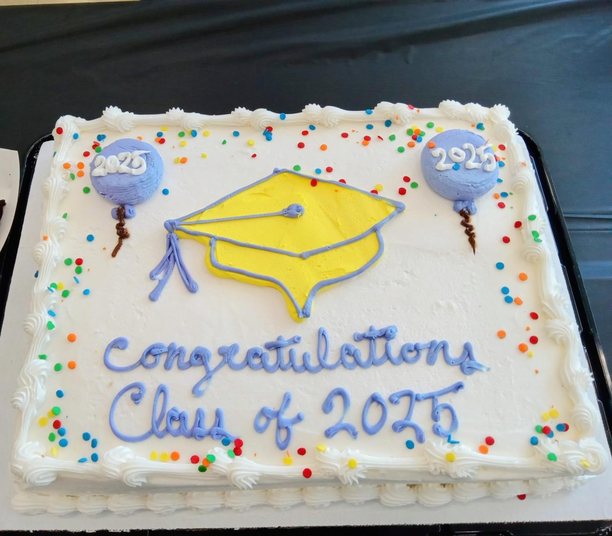 A wonderfully made cake celebrating all of the seniors.