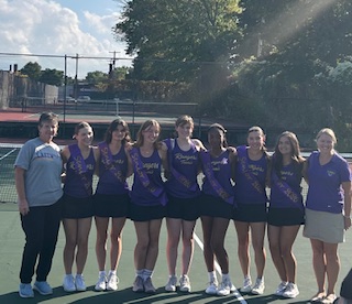 Girls tennis seniors with head coach Lucy Finnegan (left) and JV coach Becky Mittler (right).