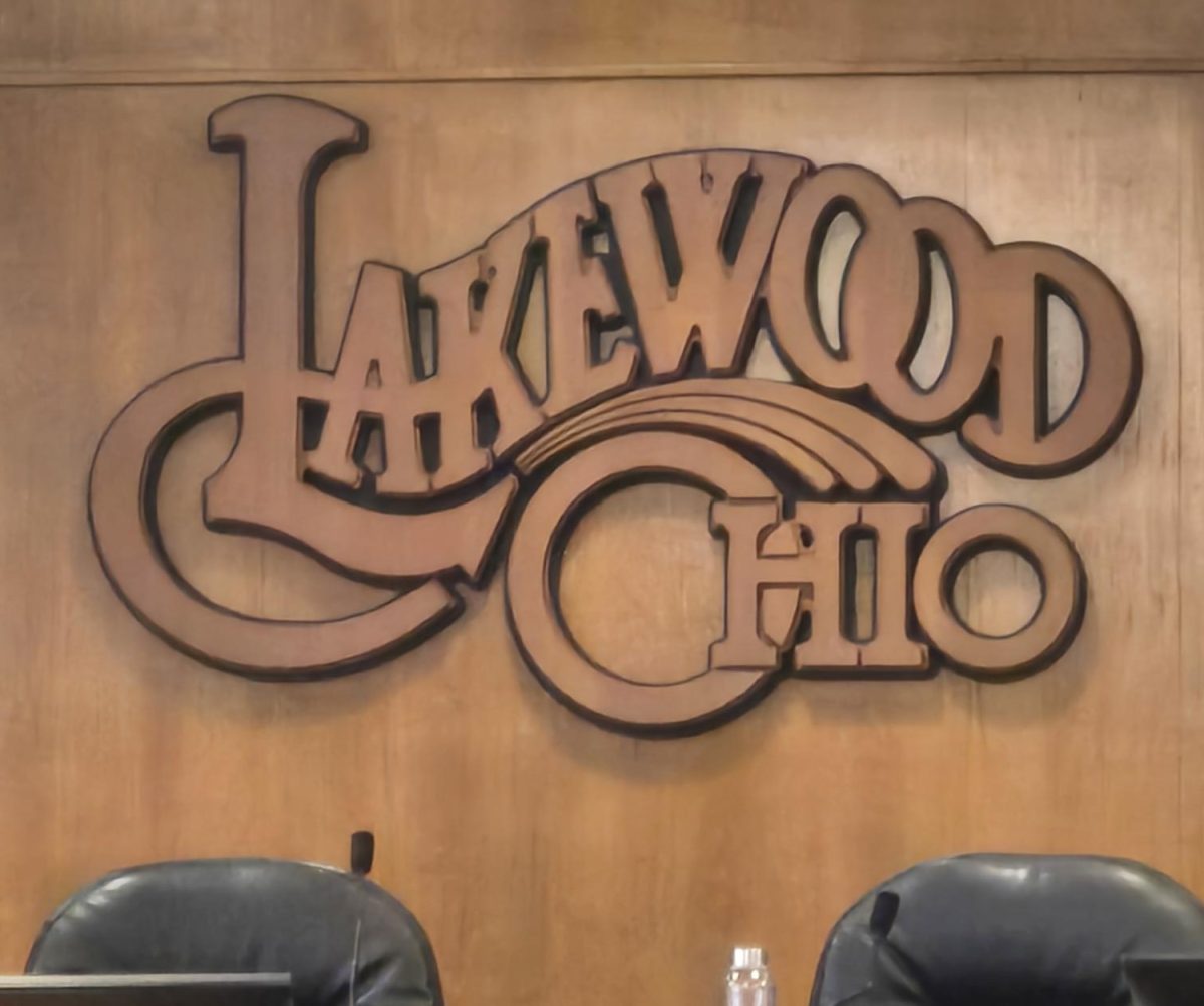 The sign of Lakewood, Ohio in the meeting room.
